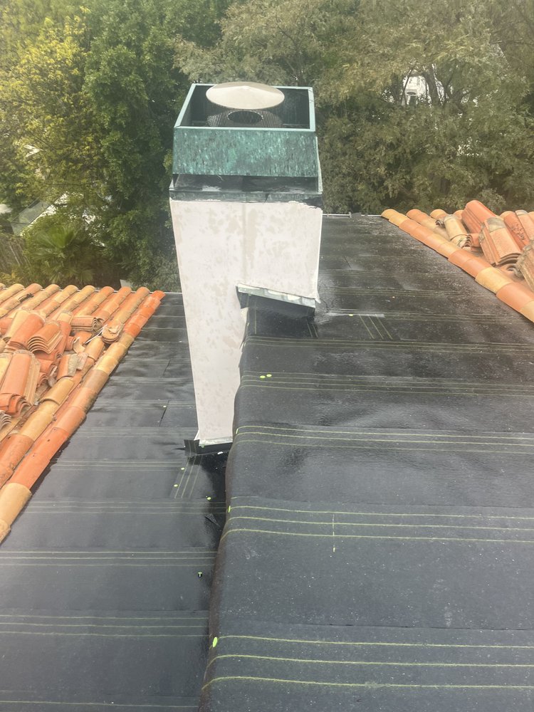 Slide of Quiroz And Sons Roofing