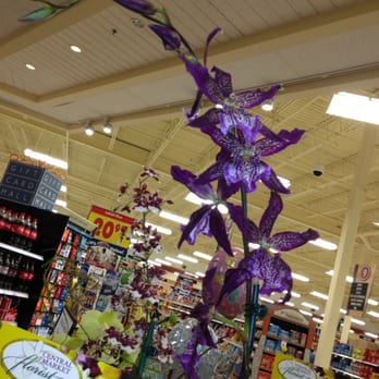 Market 32 - Price Chopper - I absolutely LOVE this purple orchid...I haven't seen it in the islands before!!! - Grocery Near Me - Schenectady, New York Market 32 - Price Chopper - I absolutely LOVE this purple orchid...I haven't seen it in the islands before!!! - Grocery Near Me - Schenectady, New York