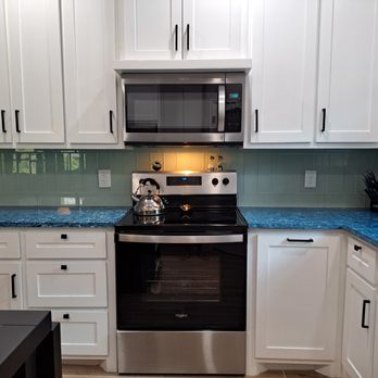 C - Side Decorating - Completed 2 - Backsplash & countertops - Flooring Near Me - Rockport, Texas