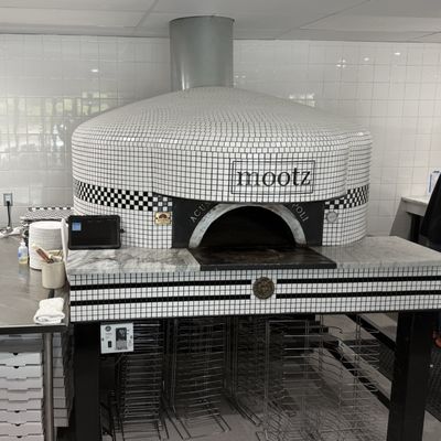 mootz by null