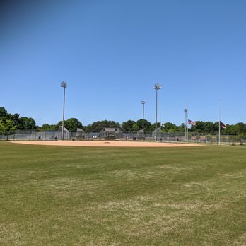 Cornelius Road Park - Baseball field at Cornelius Road Park - Parks Near Me - Mooresville, North Carolina