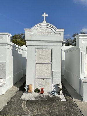 St. Louis Cemetery No. 3 by null