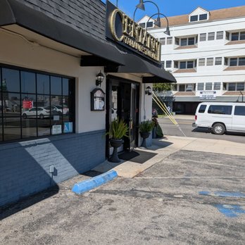 Centanni Italian Restaurant - Entrance - Italian Near Me - Burbank, California Centanni Italian Restaurant - Entrance - Italian Near Me - Burbank, California