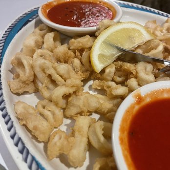Alletto's Restaurant - Fried calamari - New American Near Me - Lindenhurst, New York Alletto's Restaurant - Fried calamari - New American Near Me - Lindenhurst, New York