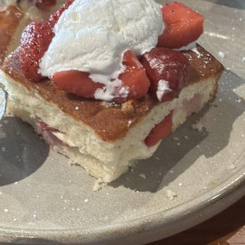 CUT132 - Strawberry shortcake - Steakhouses Near Me - Columbus, Ohio