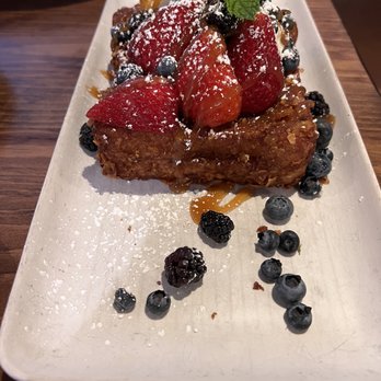 Surisan - Blueberry Stuffed Crunch French Toast Breakfast - Korean Near Me - San Francisco, California