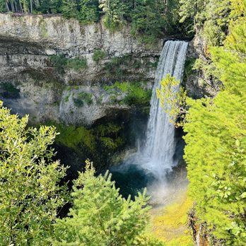 Brandywine Falls Provincial Park - Water fall - Parks Near Me