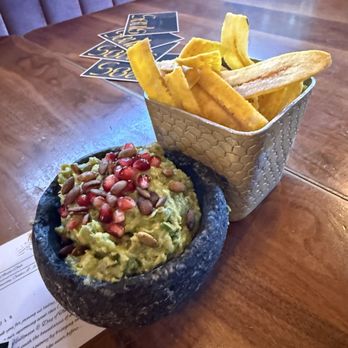 Toca Madera Scottsdale - Guacamole with plantain chips - Mexican Near Me - Scottsdale, Arizona