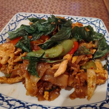 Sweet Home Thai Cuisine - Drunken Noodles w/chicken - Thai Near Me - Keizer, Oregon Sweet Home Thai Cuisine - Drunken Noodles w/chicken - Thai Near Me - Keizer, Oregon