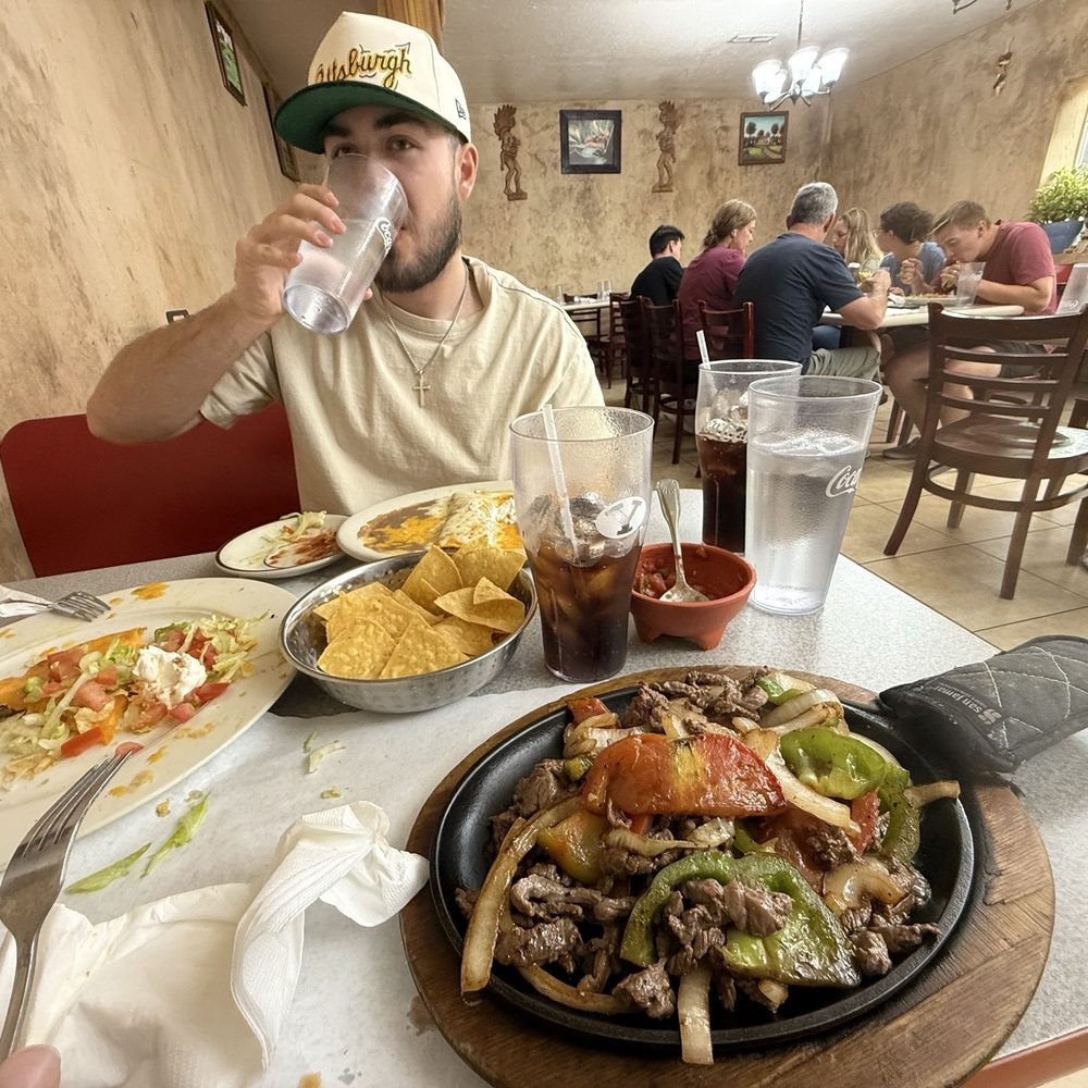 Mama Chus - Carne asada carnitas, Cheese Crisp Loca, chips and salsa - Mexican Near Me - Orem, Utah Mama Chus - Carne asada carnitas, Cheese Crisp Loca, chips and salsa - Mexican Near Me - Orem, Utah