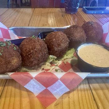 Sawyer Park Icehouse - Boudin Balls - Music Venues Near Me - Spring, Texas
