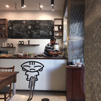 Boconó - Preparing the coffee americano - Coffee & Tea Near Me - Madrid, M