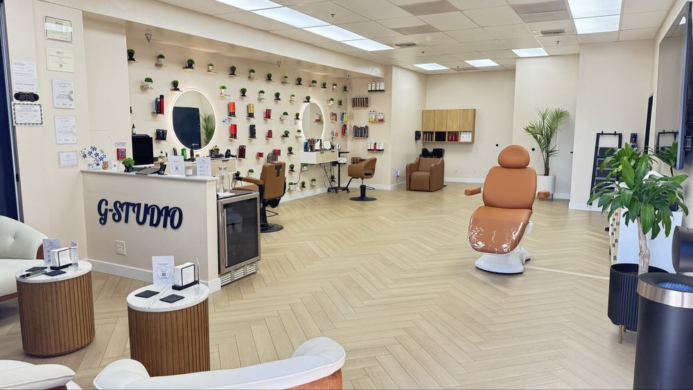 G-Studio Barbershop Logo
