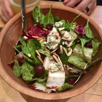 Trailbend Taproom - Balsamic blue salad - Pizza Near Me - Seattle, Washington Trailbend Taproom - Balsamic blue salad - Pizza Near Me - Seattle, Washington