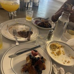 Food is so delicious. Service is amazing! I def recommend coming here and trying their brunch
