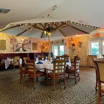 Alfano's Restaurant - Italian Near Me - Clearwater, Florida