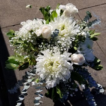 Brothers Papadopoulos - This picture doesn't do it justice. This arrangement was really big! - Florists Near Me - San Francisco, California Brothers Papadopoulos - This picture doesn't do it justice. This arrangement was really big! - Florists Near Me - San Francisco, California