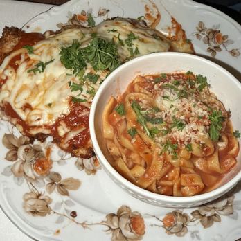 Senza - Chicken parmesan: 3/5 - Italian Near Me - Los Gatos, California Senza - Chicken parmesan: 3/5 - Italian Near Me - Los Gatos, California