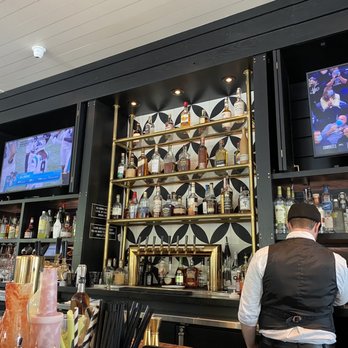 Lucy's - Inside bar - New American Near Me - Auburn, Alabama