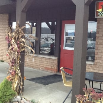 South Algonquin Diner - the front of the restaurant - Canadian (New) Near Me - Wilberforce, Ontario South Algonquin Diner - the front of the restaurant - Canadian (New) Near Me - Wilberforce, Ontario