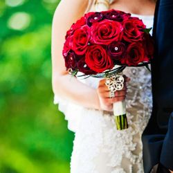 Danas Gifts & Flower Shoppe