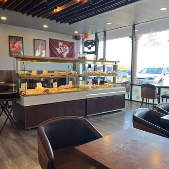 Koala Bakery & Cafe - Interior - Bubble Tea Near Me - Bryan, Texas