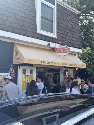 Hot Dog Tommy's by null