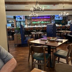 Jorge's Cantina Waco - Dining room and bar