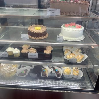 Beardall's Bakery - Cakes and eclairs - Bakeries Near Me - Magna, Utah