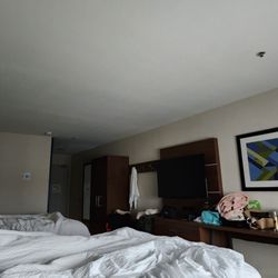 Holiday Inn Express & Suites Marina - State Beach Area - The room with 2 queen bed.