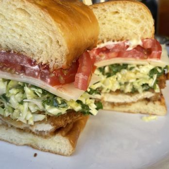 R+D Kitchen - Fried chicken sandwich - New American Near Me - Newport Beach, California