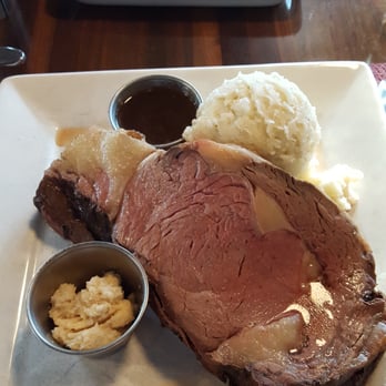 Epic SmokeHouse - Prime rib and asparagus - Steakhouses Near Me - Arlington, Virginia