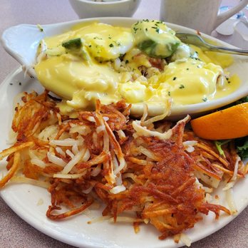 Bette's Place - Crab Benedict so yummy!! - Breakfast & Brunch Near Me - Hood River, Oregon Bette's Place - Crab Benedict so yummy!! - Breakfast & Brunch Near Me - Hood River, Oregon