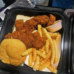 Dave's #3 1 Tender & 1 Slider w/ Fries Dave's #3 1 Tender & 1 Slider w/ Fries