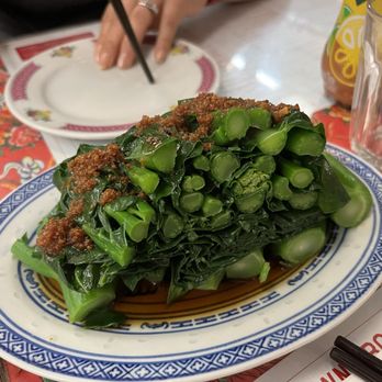 Chinatown BBQ - Gai lan with garlic oil - Barbeque Near Me - Vancouver, British Columbia Chinatown BBQ - Gai lan with garlic oil - Barbeque Near Me - Vancouver, British Columbia