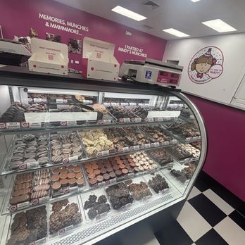 Mindy's Munchies - Fantastic selection of artisan chocolates - Chocolatiers & Shops Near Me - Midland Park, New Jersey Mindy's Munchies - Fantastic selection of artisan chocolates - Chocolatiers & Shops Near Me - Midland Park, New Jersey