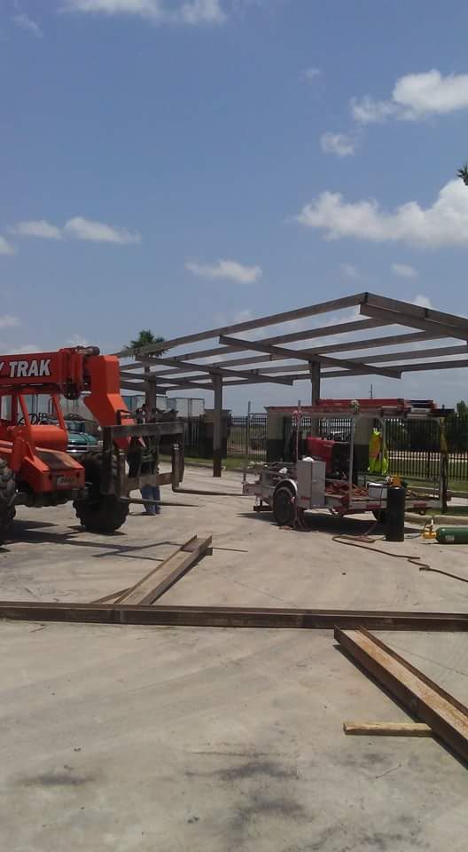 Slide of E&I Roofing & Welding Service