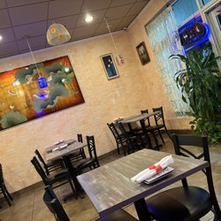 Mochi Thai And Japanese - Main Dining Room