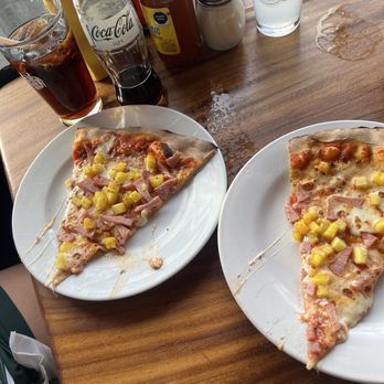 Los Muertos Brewing - Pizza Hawáiana - Breweries Near Me - Puerto Vallarta, JAL