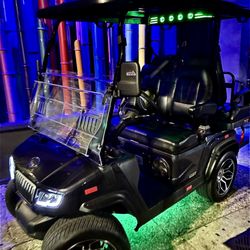 Night riding with undercarriage & soundbar illumination for that cool, nighttime cruising vibe.