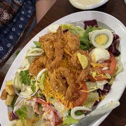 Four Tines - Chef salad. With fried shrimp
