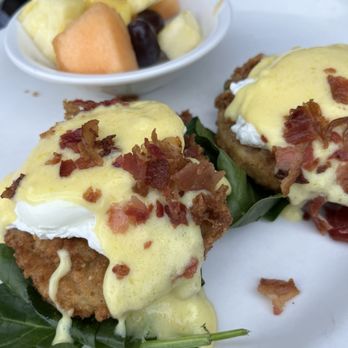 Trip's Diner - Fried green tomato eggs benedict - American Near Me - St. Petersburg, Florida Trip's Diner - Fried green tomato eggs benedict - American Near Me - St. Petersburg, Florida