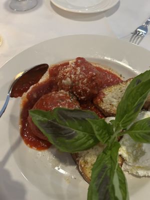 Raimondo's by null