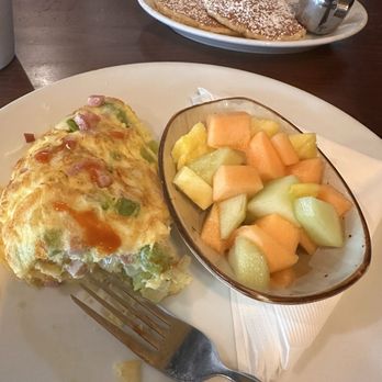Texas Restaurant - Denver Omletter, fruit, and pancakes. Ymmm - Breakfast & Brunch Near Me - Plano, Texas