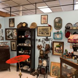 Frog & Fable Antiques - Frog & Fable Antiques, Art & Oddities