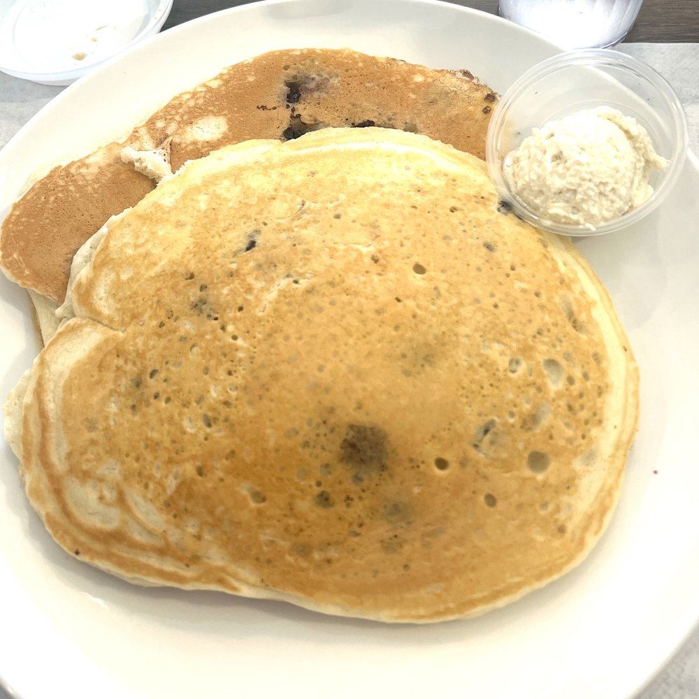 South 401 Restaurant And Dessert Shop Logo