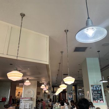 Magnolia Bakery - Bakeries Near Me - Chicago, Illinois Magnolia Bakery - Bakeries Near Me - Chicago, Illinois