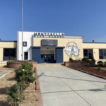Montebello High School - Entrance - Middle Schools & High Schools Near Me - Montebello, California