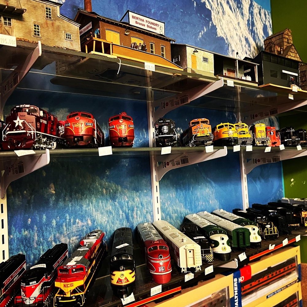 Classic Trains & Ferraris Logo