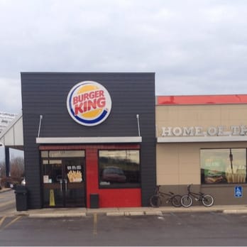 Burger King - the front of the restaurant - Burgers Near Me - Villa Ridge, Missouri